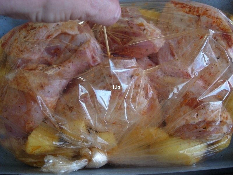 Pulpe de pui cu cartofi taranesti, la punga