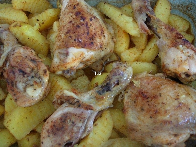 Pulpe de pui cu cartofi taranesti, la punga