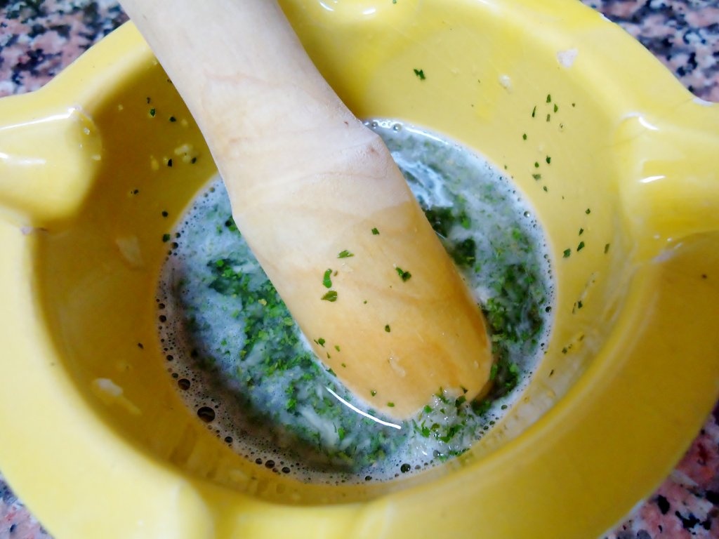 Rinichi de porc cu usturoi