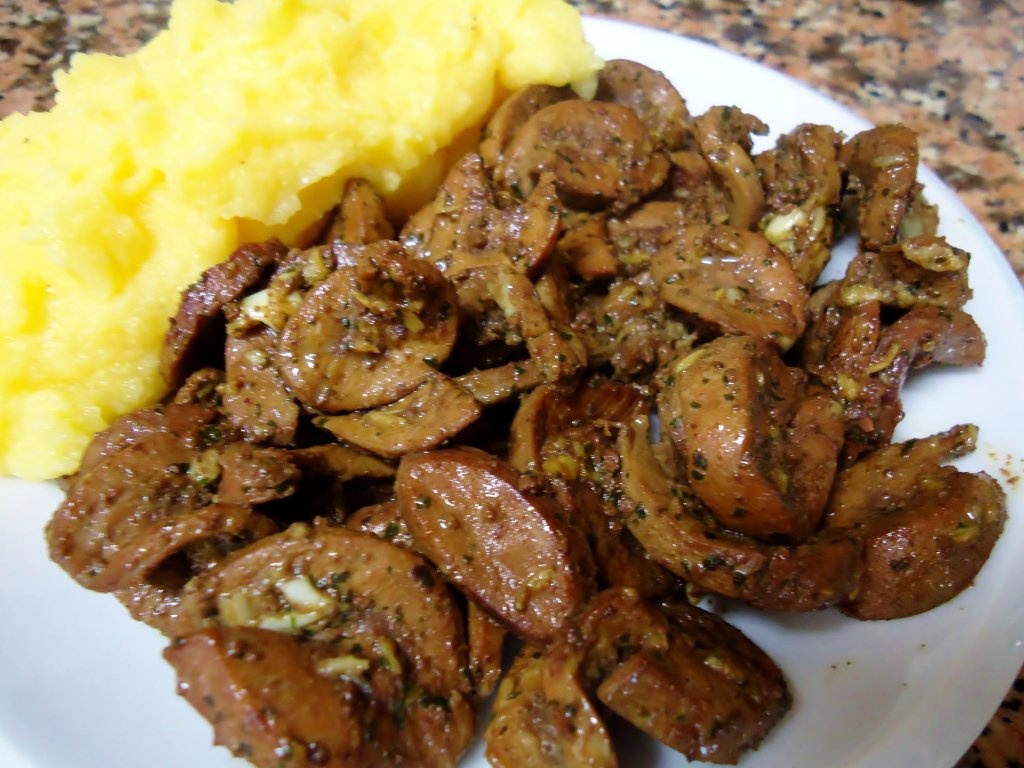 Rinichi de porc cu usturoi