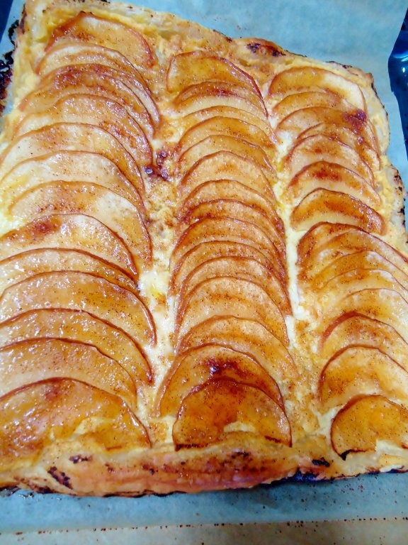 Tarta de mere cu crema de lamaie