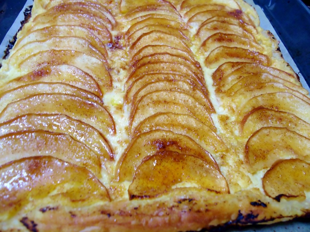 Tarta de mere cu crema de lamaie