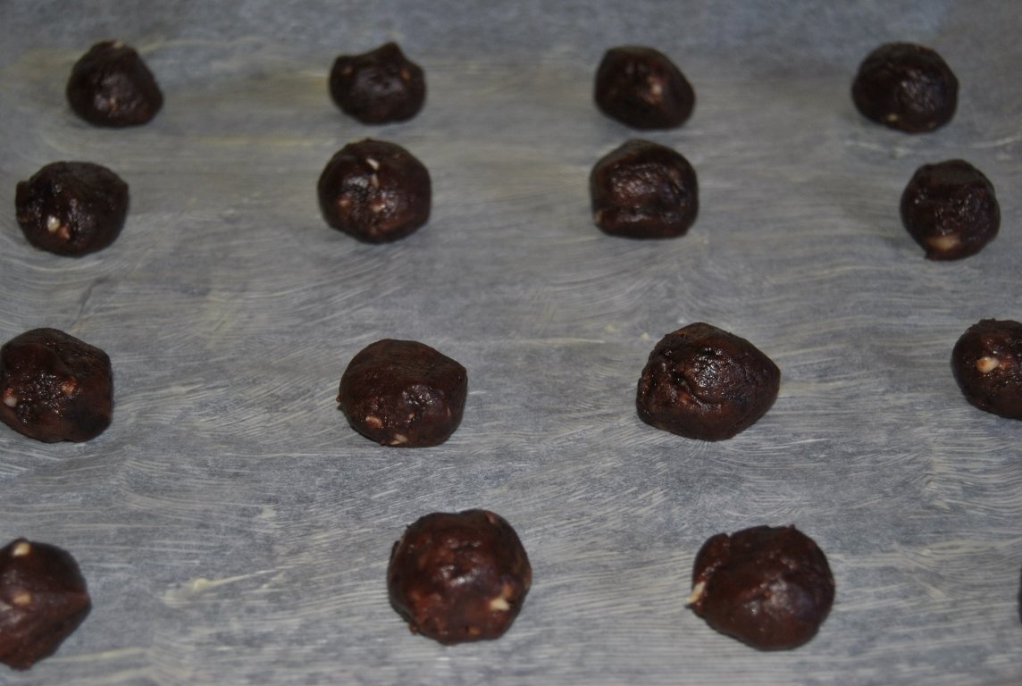 Biscuiti de cacao si migdale