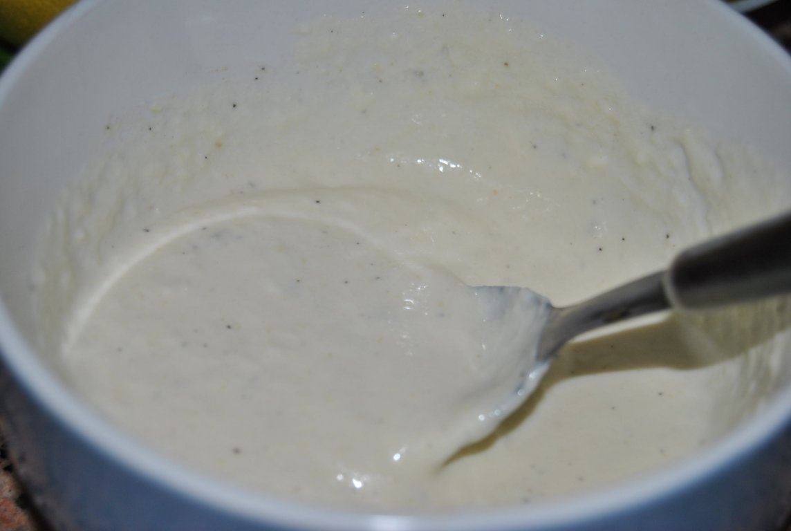 Rulouri de pui cu cartofi dulci si sos de hrean