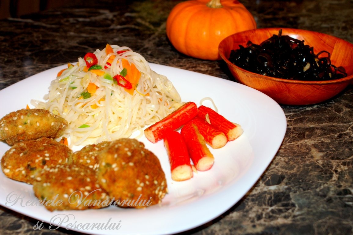Chiftelute de stiuca cu surimi si alge marine