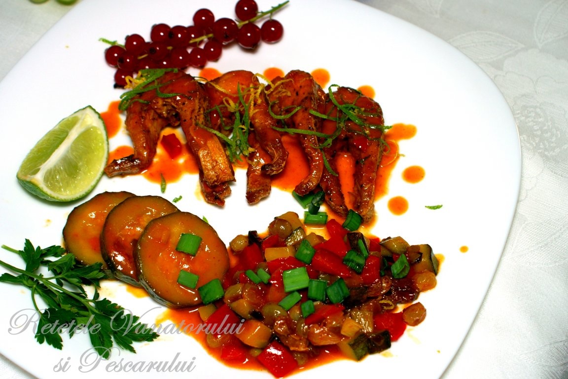 Stiuca cu sos de stafide