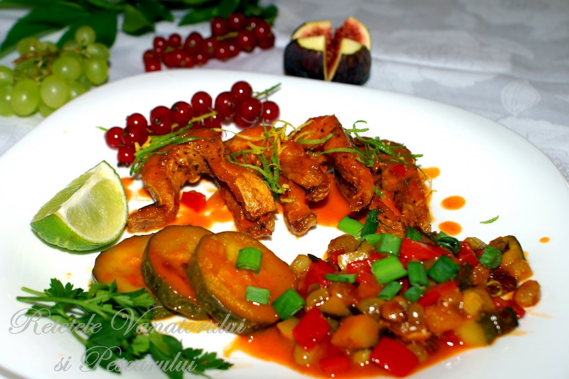 Stiuca cu sos de stafide