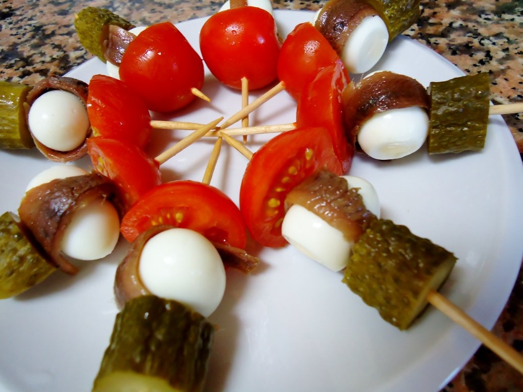 Aperitiv cu oua de prepelita