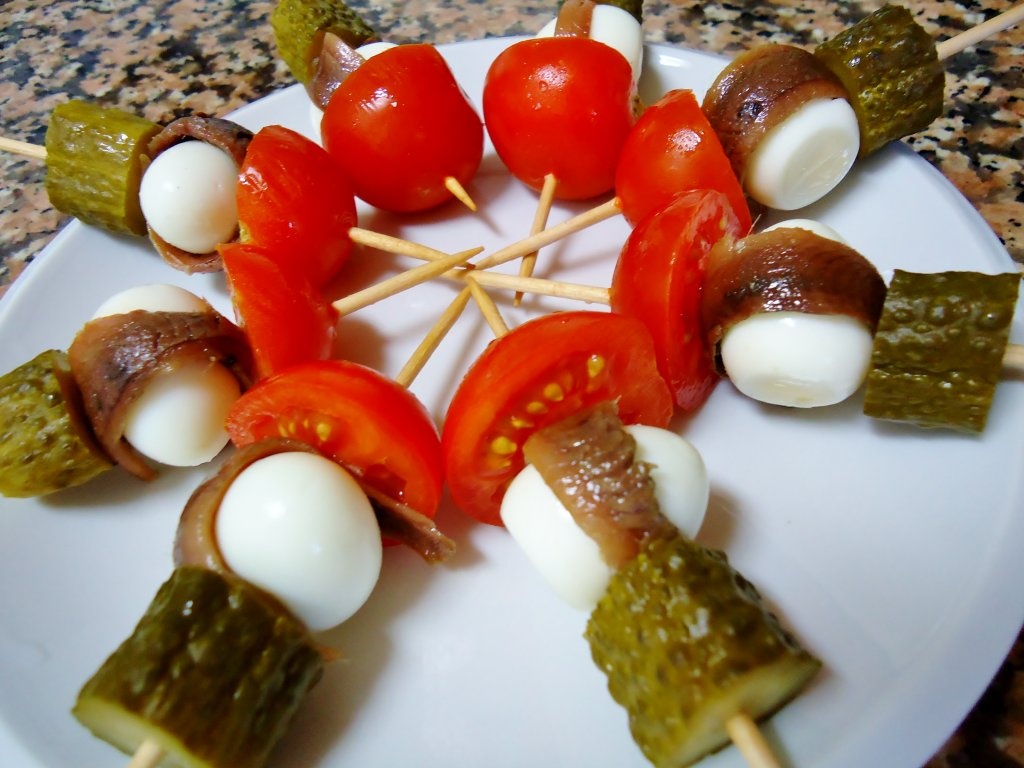 Aperitiv cu oua de prepelita