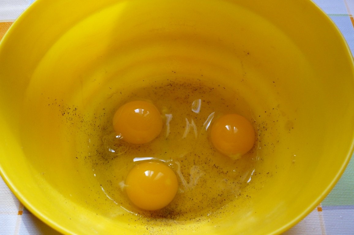 Piept de pui cu fulgi de porumb