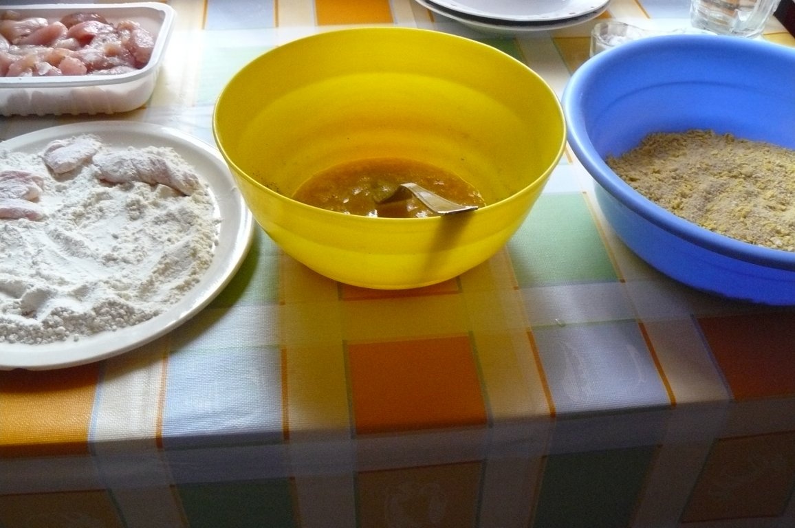 Piept de pui cu fulgi de porumb