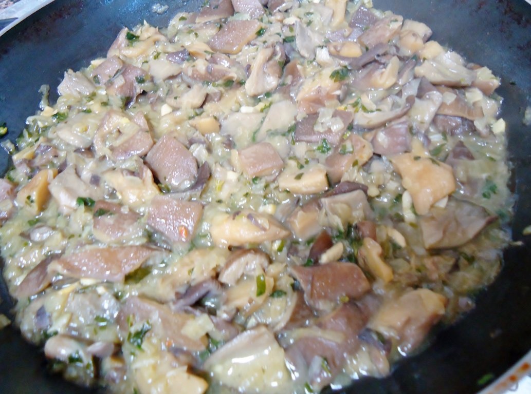 Ciuperci de padure cu oua