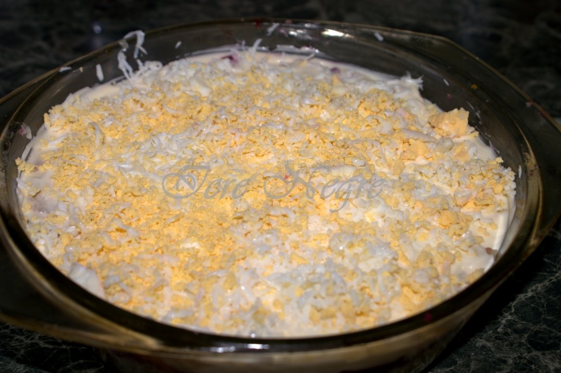 Salata Ruseasca de sfecla si macrou marinat