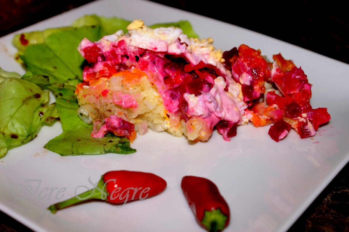 Salata Ruseasca de sfecla si macrou marinat