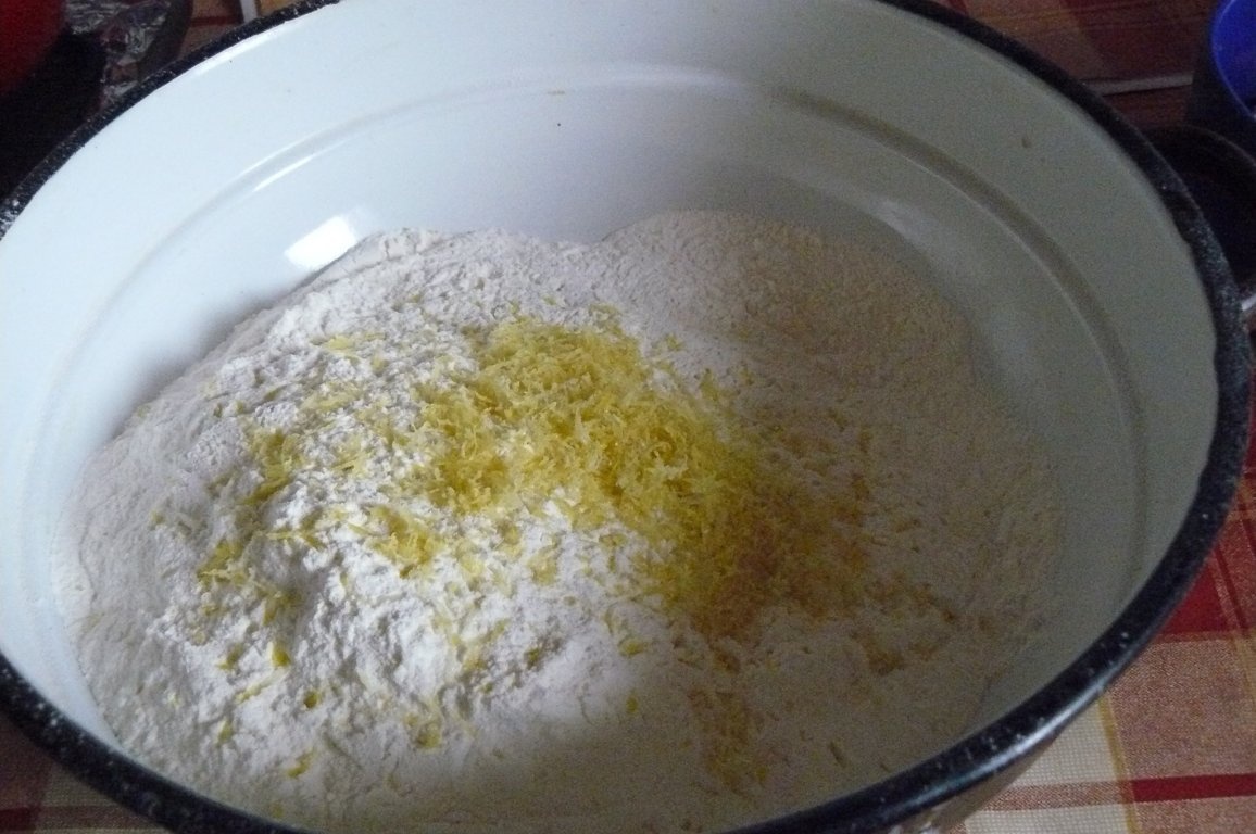 Coroană de Ziua Naţională