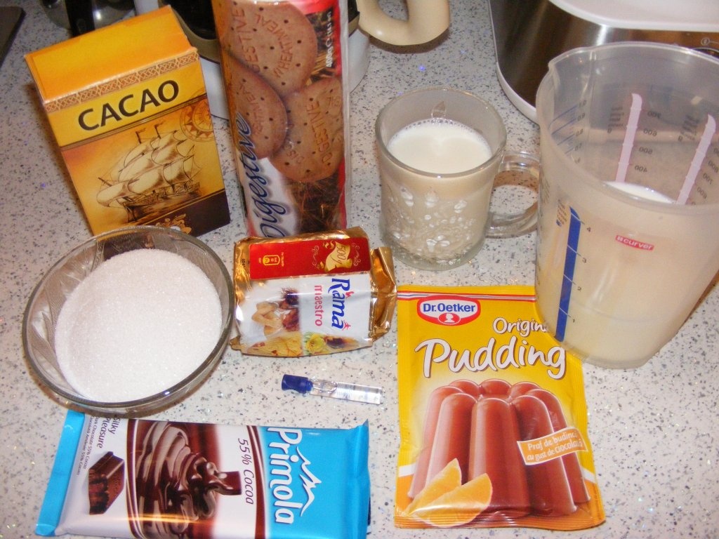 Tort de biscuiti cu budinca