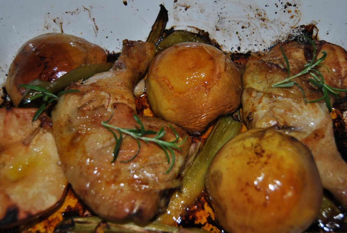 Pulpe de pui cu ghimbir si gutui la cuptor