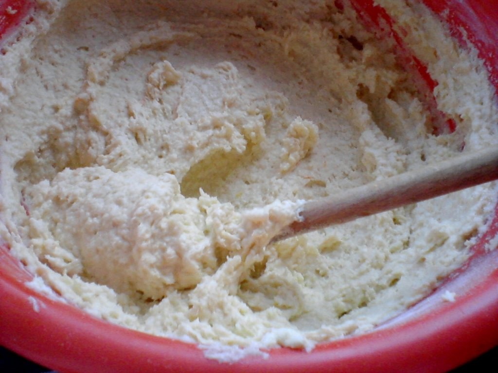 Fursecuri cu nuci si coaja de portocala