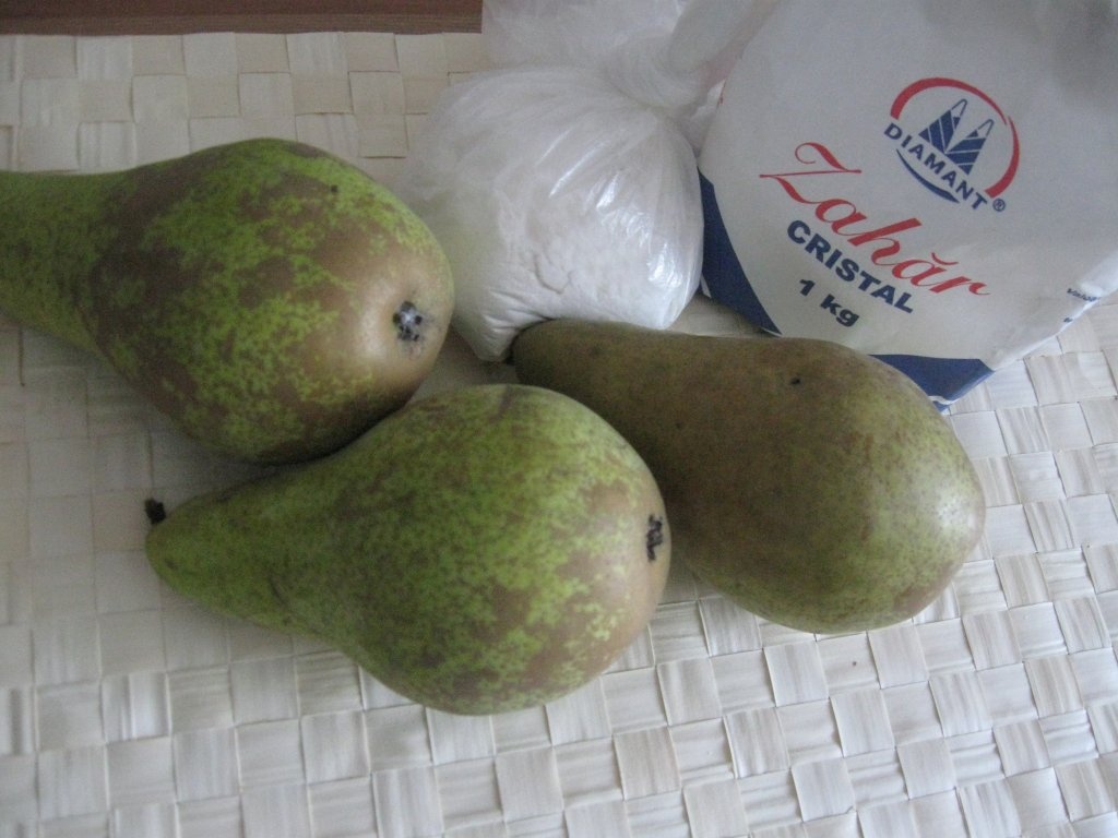 Mancare de pere (mere/gutui)