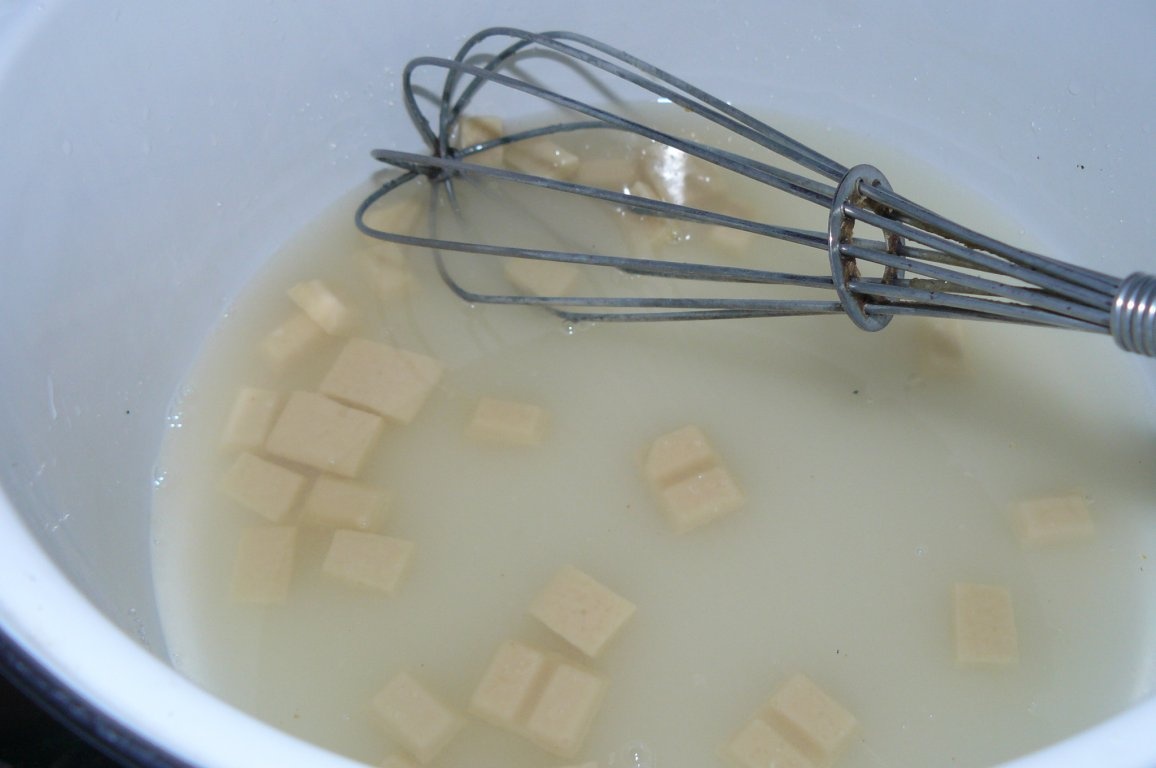 Ciocolată cu nucă de cocos  pentru măicuţa