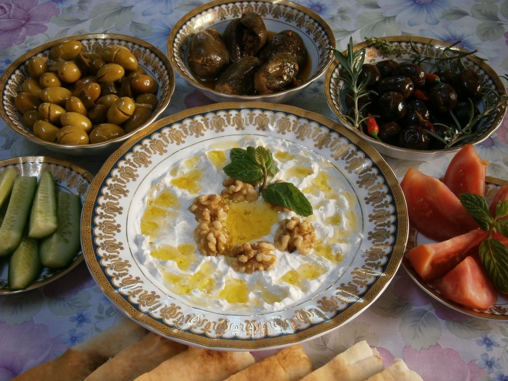 "Labaneh" cu nuca si menta