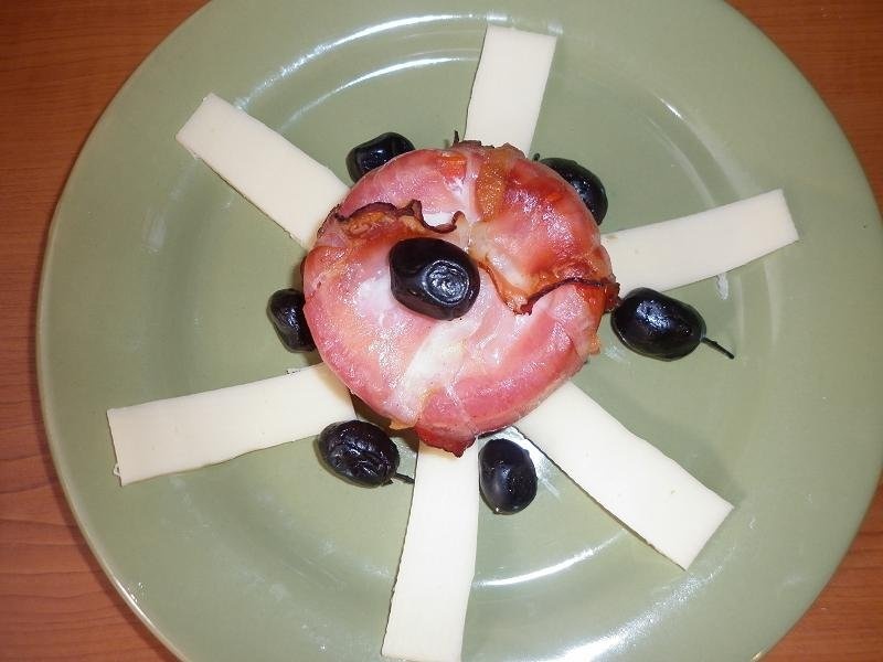 Oua ascunse in rosie