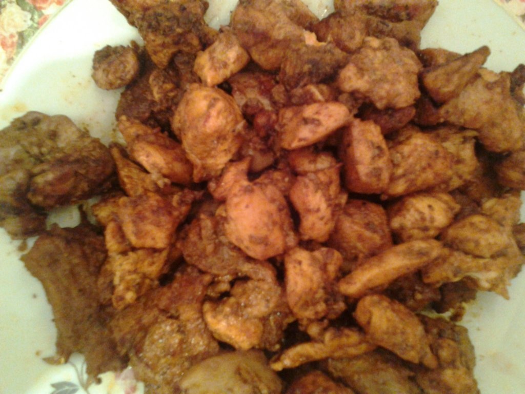 Nebunie la tigaie cu mamaliguta si mujdei de usturoi