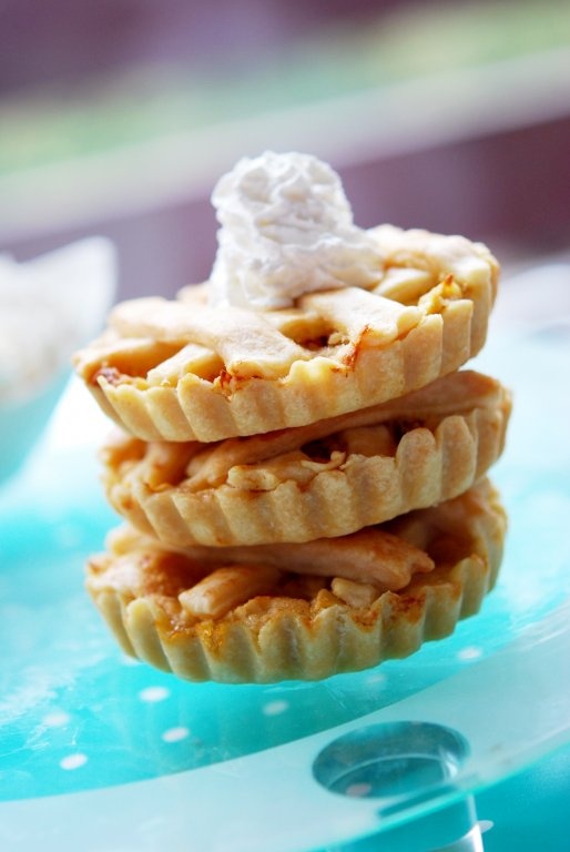 Mini tarte cu mere
