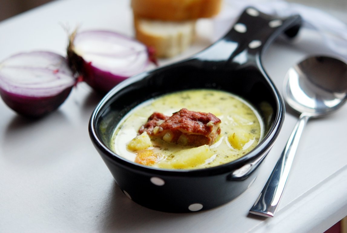 Ciorba de cartofi cu afumatura