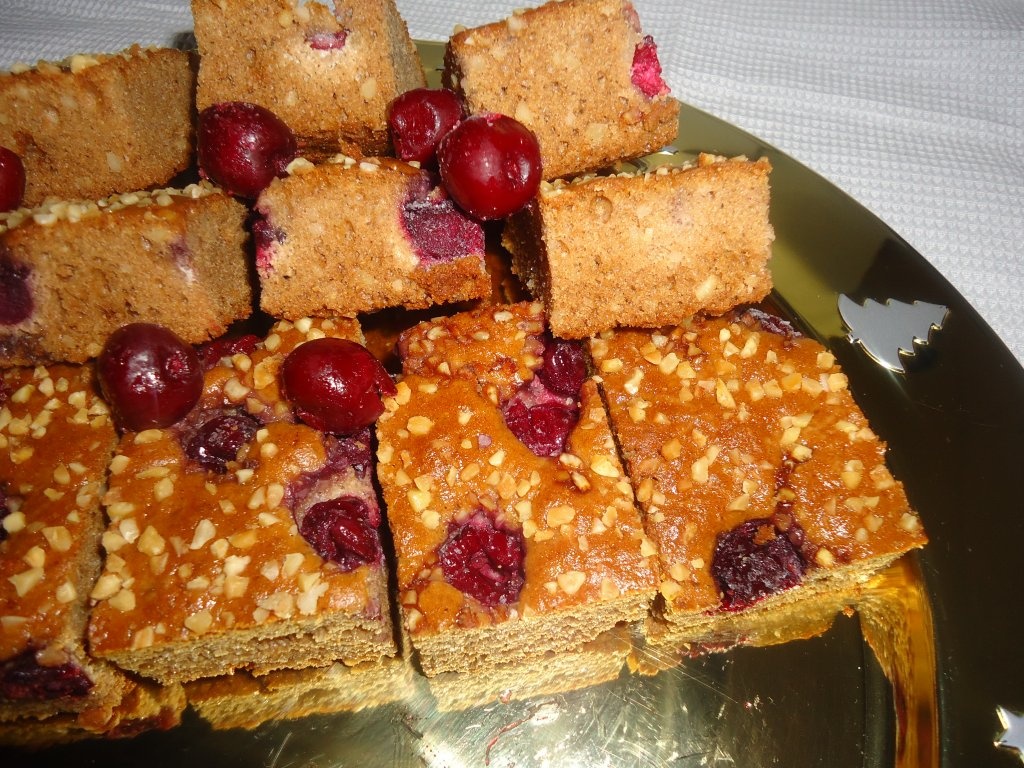 Prajitura integrala cu visine