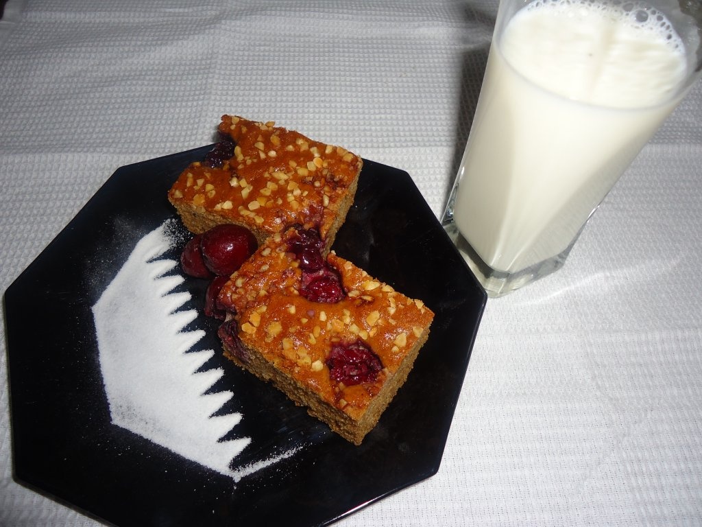 Prajitura integrala cu visine