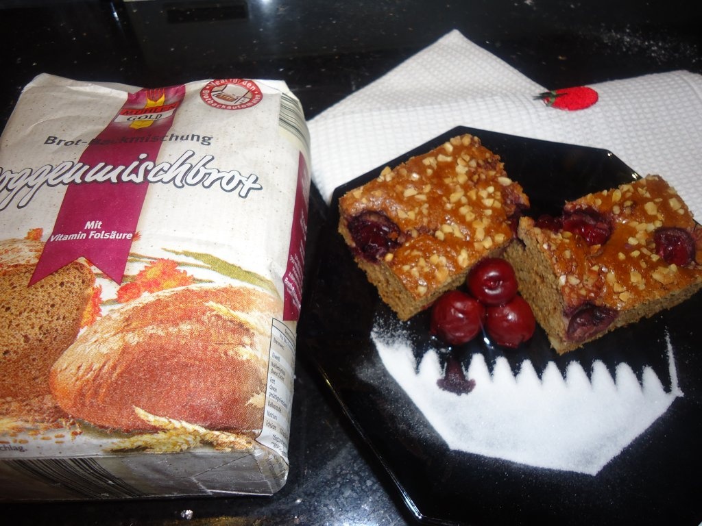 Prajitura integrala cu visine