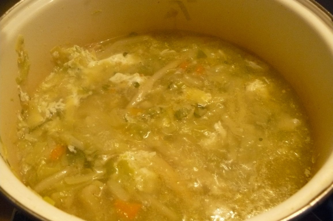 Supă de legume cu ochiuri