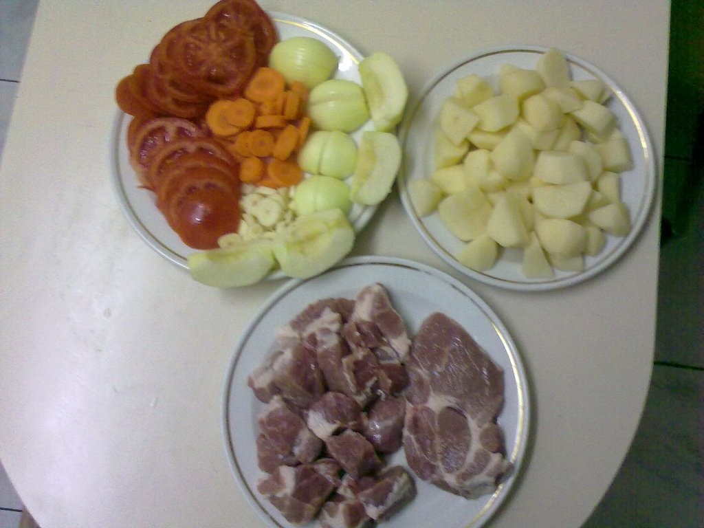 Ceafa de Porc la Tava cu Legume