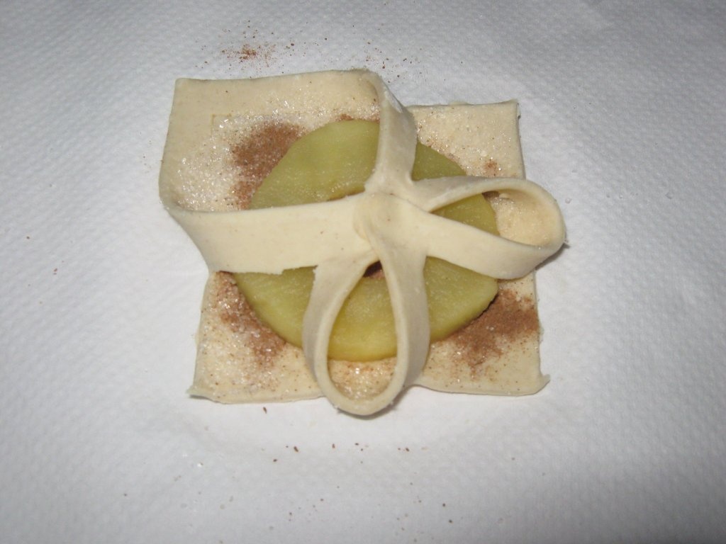 Flori de foietaj cu mere
