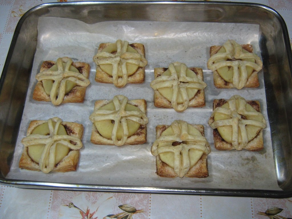 Flori de foietaj cu mere