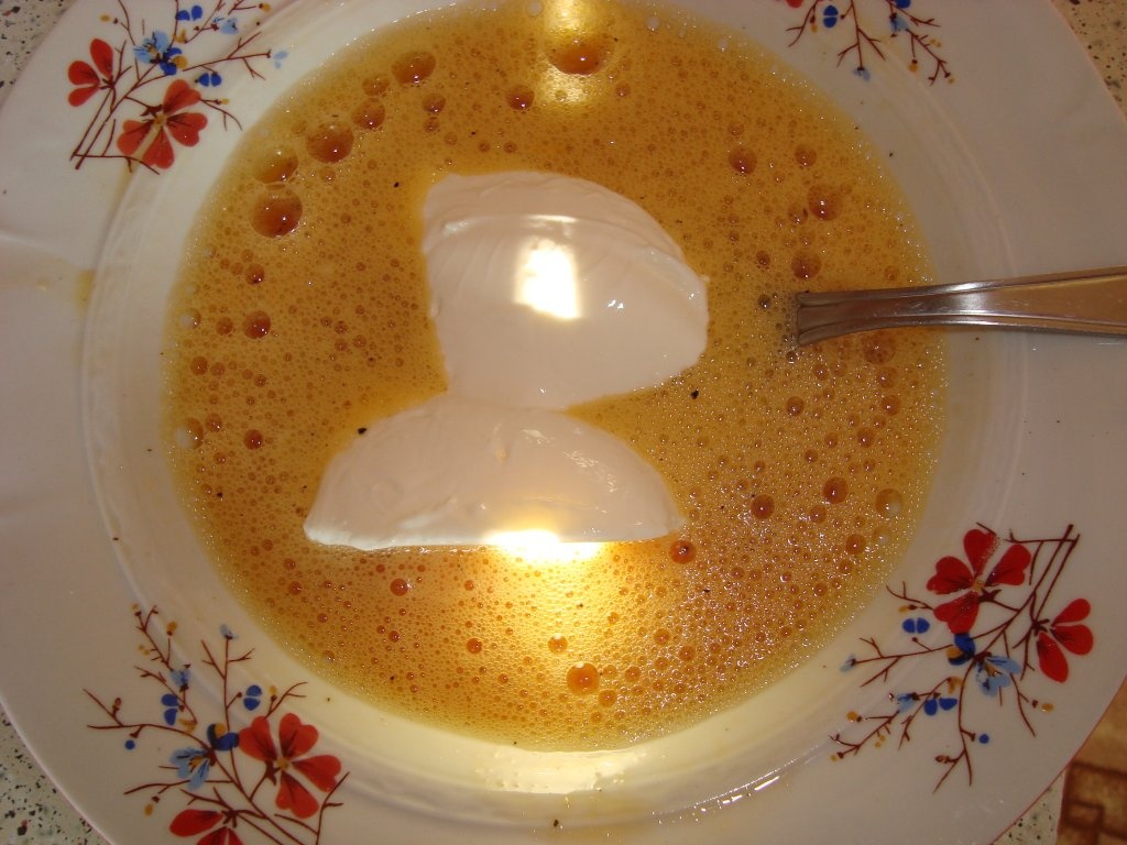 Omleta cu smantana,sunca si cascaval