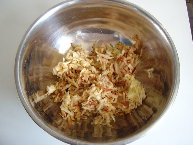 Prajitura economica cu mere