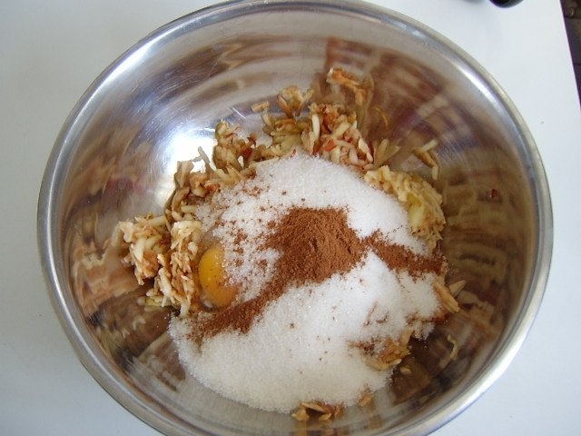 Prajitura economica cu mere