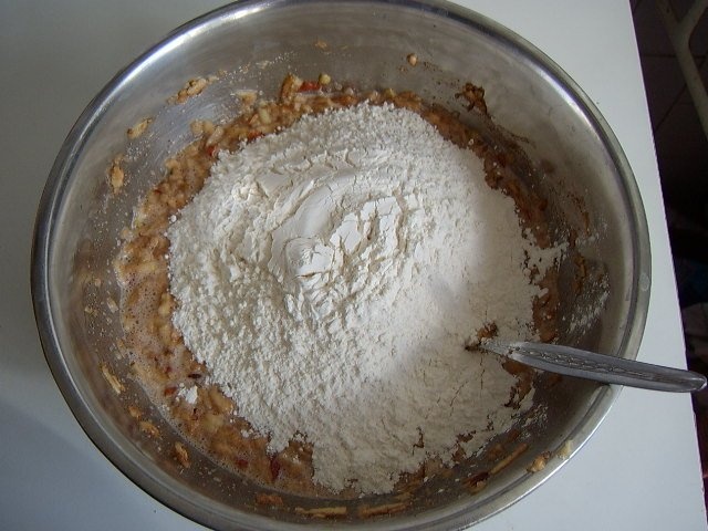 Prajitura economica cu mere