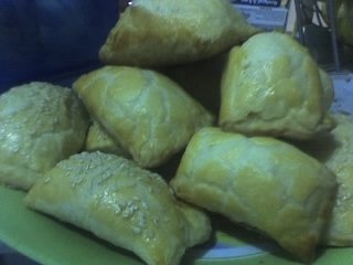 Pateuri cu branza sarata