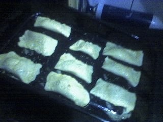 Pateuri cu branza sarata