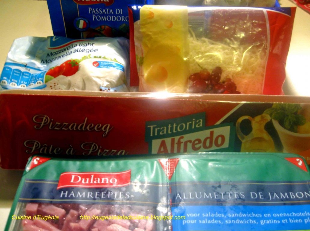 Pizza funghi (cu ciuperci)