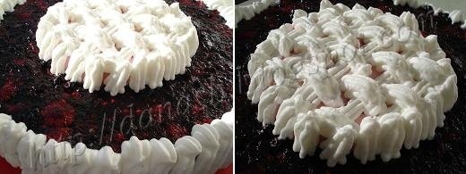 Tort cu Fructe de Padure