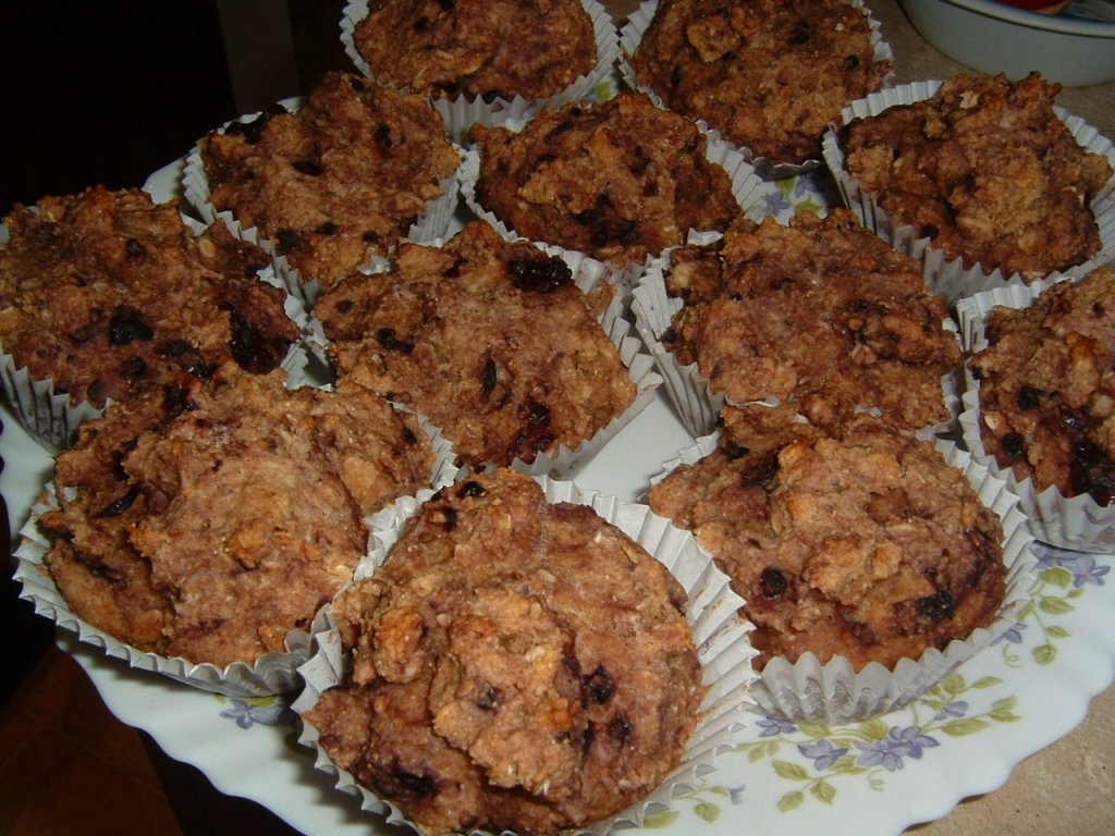 Muffins multigrane cu fructe de padure