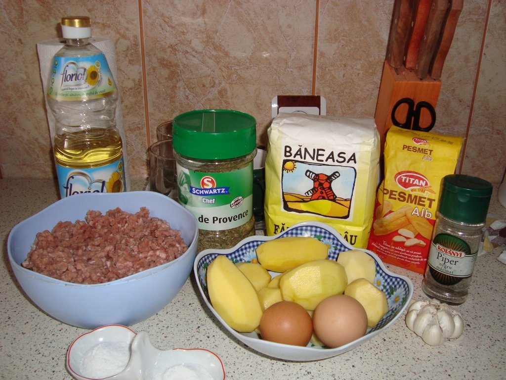 Chiftele cu sos de rosii