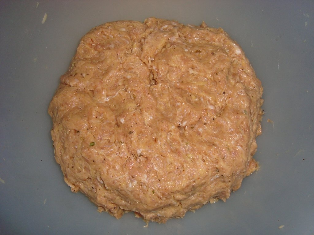 Chiftele cu sos de rosii