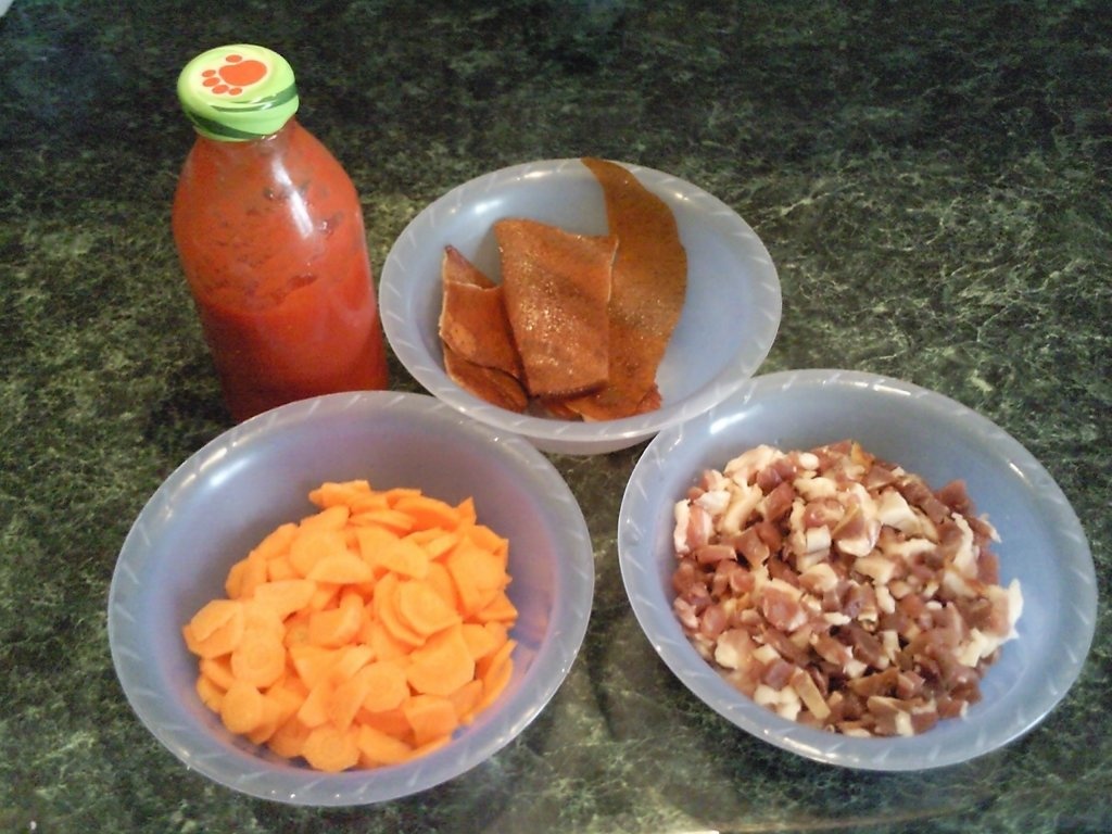 Ciorba de fasole boabe cu soric si afumatura