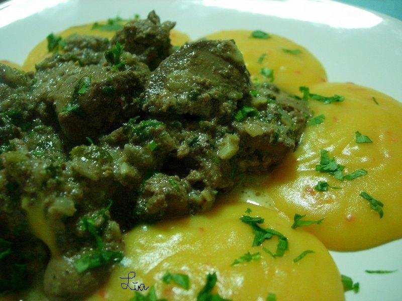 Tocanita cu ficat de pui si smantana