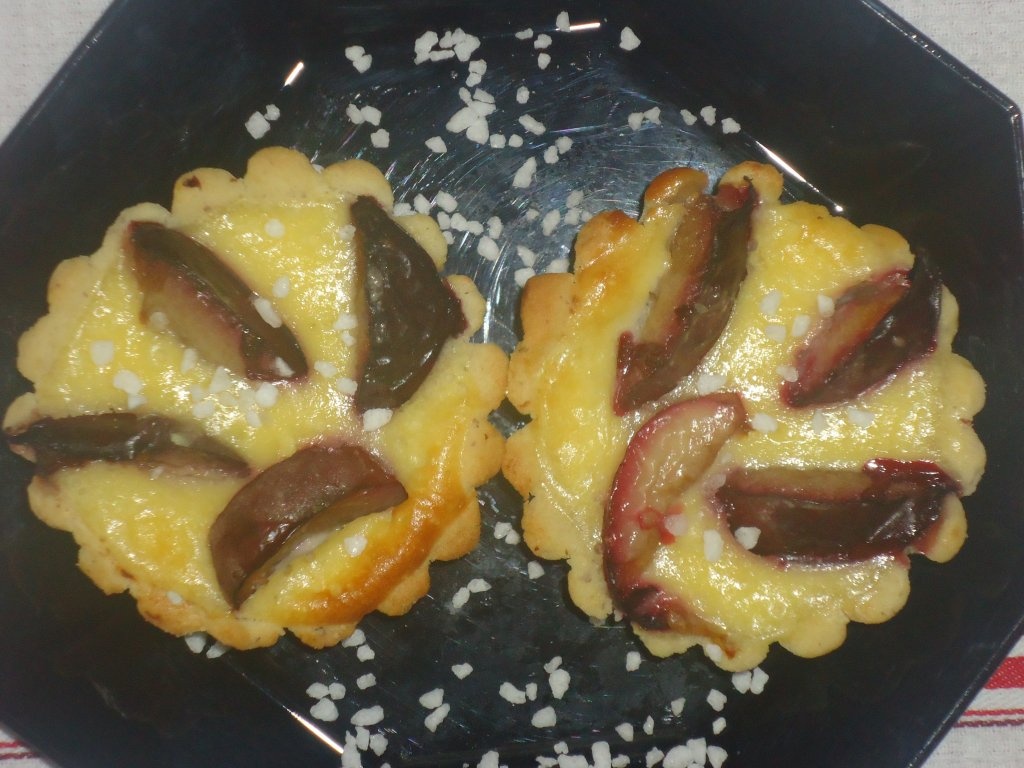 Pflaumenkuchen mit Sahne - Tarte cu prune si smantana